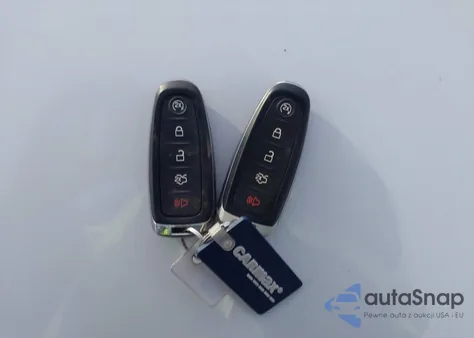 2017 Ford Escape Titanium из США, поврежденный, VIN 1FMCU9J93HUC63747